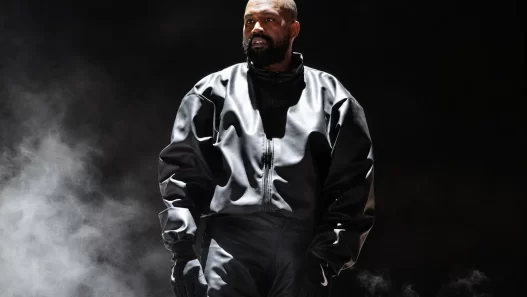 El senador Rick Scott exige suspender los conciertos de Kanye West en Tampa