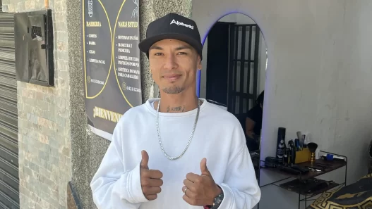 Profecía MC conquista con Rap y Barbería en Av. Venezuela