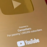 Padre recibe oro por el legado inmortal de Canserbero YouTube premia legado inmortal de Canserbero