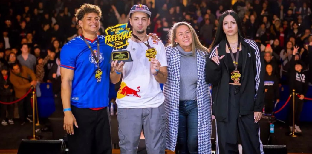 ¡Inolvidable! Mecha es campeón de la Catedral del Freestyle