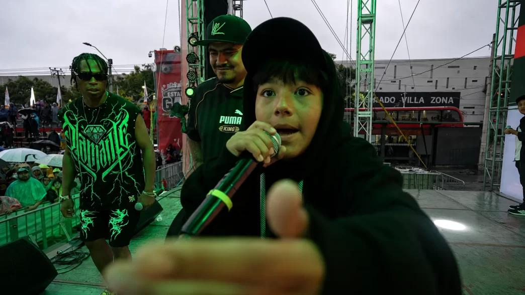 El heredero del GOAT: Hijo de Aczino debuta en Freestyle